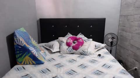 Snapshot of caro_milf_ chatting on 10/25/25, 06:46 Caro milf  online show from 10/25/25, 06:46