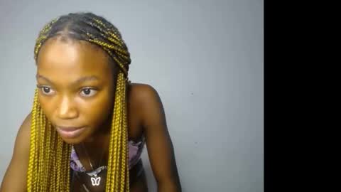 caroline online show from 11/10/25, 06:18