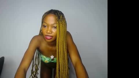 caroline online show from 11/17/25, 04:29