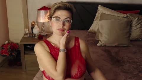 CaroJhones online show from 02/03/25, 12:25