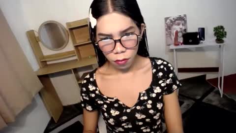 Snapshot of carol_linaxxx chatting on 12/11/24, 12:54 Carolina online show from 12/11/24, 12:54