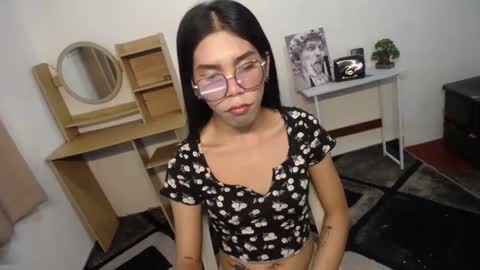 Snapshot of carol_linaxxx chatting on 12/22/24, 08:16 Carolina online show from 12/22/24, 08:16