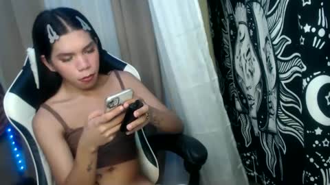 Snapshot of carol_linaxxx chatting on 02/10/25, 06:35 Carolina online show from 02/10/25, 06:35