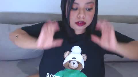 Caroling online show from 04/04/26, 05:54