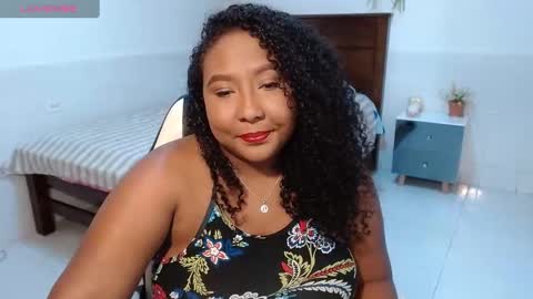Snapshot of caroldelatorre chatting on 09/30/25, 08:58 Carol de la torre online show from 09/30/25, 08:58