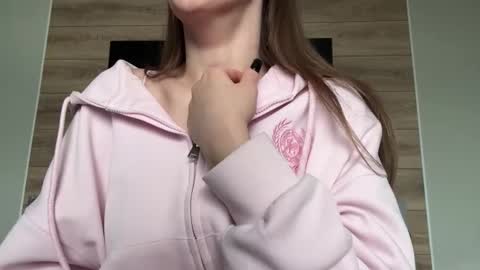 Snapshot of carolecronan chatting on 03/05/26, 08:10 Lisa online show from 03/05/26, 08:10