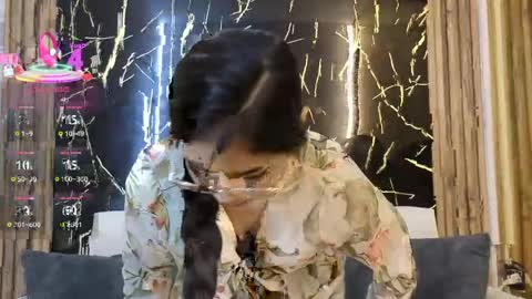 CAROLINA  online show from 04/18/26, 11:05