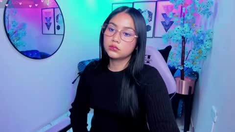 Snapshot of carolina_cherry chatting on 06/19/26, 12:48 CAROLINA. online show from 06/19/26, 12:48