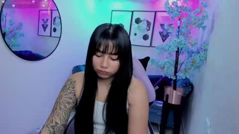 Snapshot of carolina_cherry chatting on 06/26/26, 01:04 CAROLINA. online show from 06/26/26, 01:04