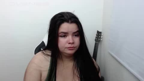 Snapshot of carolina_lee12 chatting on 10/21/25, 02:12 carolina online show from 10/21/25, 02:12