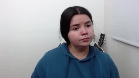 Snapshot of carolina_lee12 chatting on 11/20/25, 02:01 carolina online show from 11/20/25, 02:01