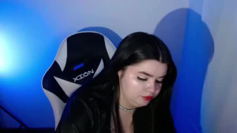 Snapshot of carolina_lee12 chatting on 04/01/26, 01:50 carolina online show from 04/01/26, 01:50