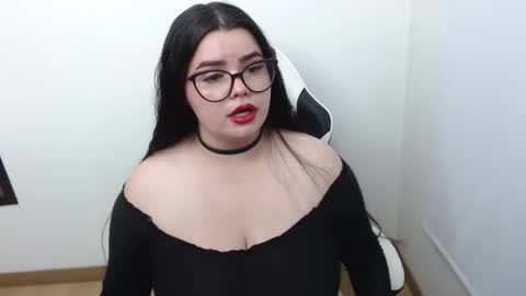 Snapshot of carolina_lee12 chatting on 04/08/26, 02:11 carolina online show from 04/08/26, 02:11