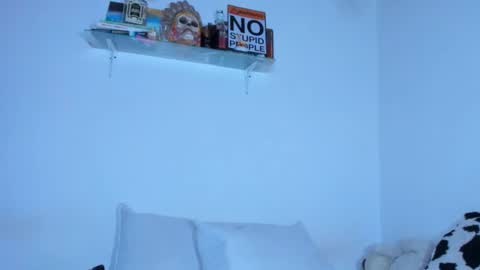 CarolinaM online show from 11/01/25, 03:58