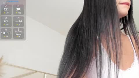 Snapshot of carolina_t chatting on 05/19/26, 01:44 carolina_t online show from 05/19/26, 01:44