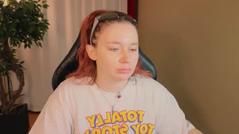 Mira online show from 11/16/25, 01:06