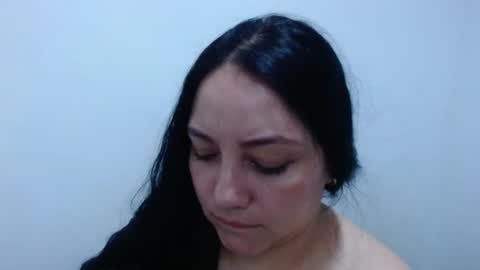 Snapshot of carolina_zabala_19 chatting on 06/14/26, 02:24 carolina_zabala_19 online show from 06/14/26, 02:24