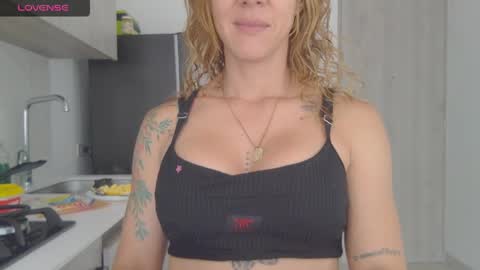 Snapshot of carolina_zaens chatting on 04/29/26, 06:14 carolina_zaens online show from 04/29/26, 06:14