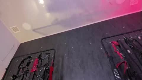 carolina online show from 12/03/25, 08:40