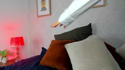  Caroline  online show from 10/17/25, 11:35