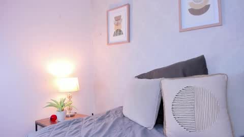  Caroline  online show from 11/20/25, 11:32