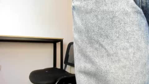  Caroline  online show from 04/01/26, 11:33