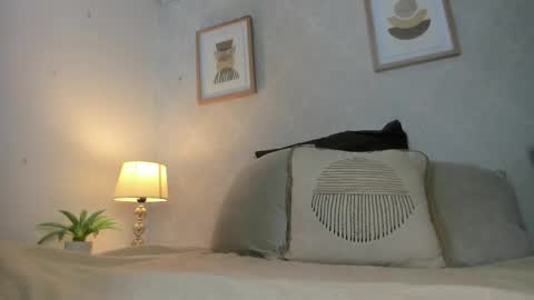  Caroline  online show from 05/04/26, 10:55
