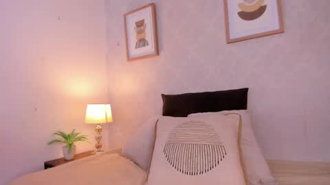  Caroline  online show from 05/07/26, 11:26