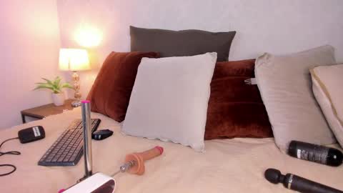  Caroline  online show from 05/19/26, 11:38