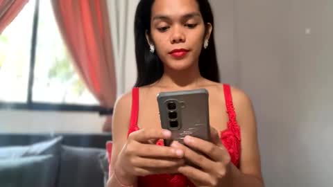 caroline_east online show from 04/15/26, 01:23