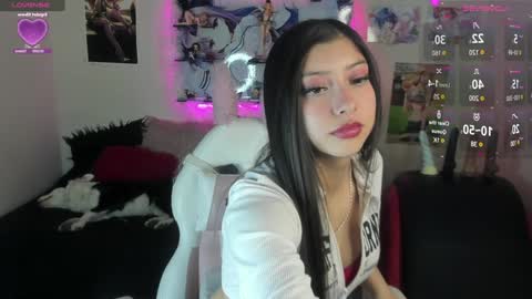 Snapshot of caroline_lenox chatting on 01/21/25, 09:57 Caroline Lenox online show from 01/21/25, 09:57