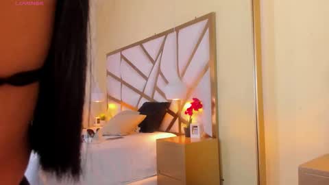 Caroline online show from 11/09/25, 01:31