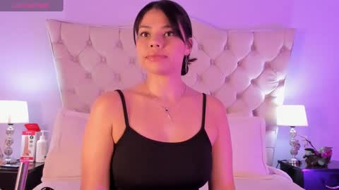 Caroline online show from 09/19/25, 05:46