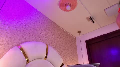 Snapshot of caroline_palmerr chatting on 04/14/26, 03:01 Carolina online show from 04/14/26, 03:01