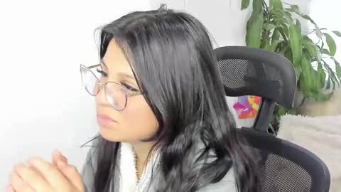 caroline_rodriguez_9 online show from 09/27/25, 04:12