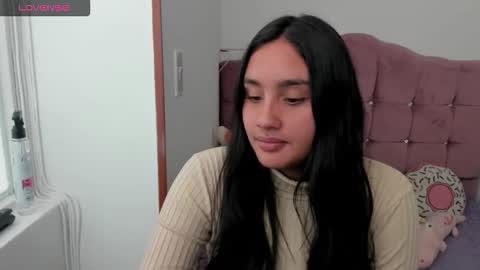 caroline_rodriguez_9 online show from 10/27/25, 07:07