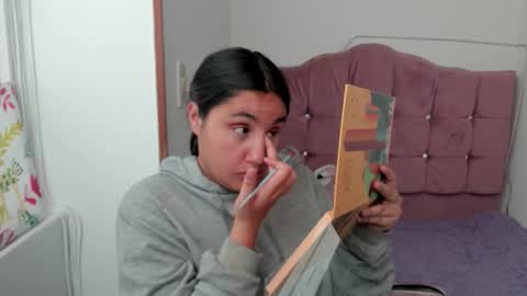 caroline_rodriguez_9 online show from 11/22/25, 07:24