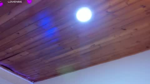 caroline_rodriguez_9 online show from 02/26/26, 07:24