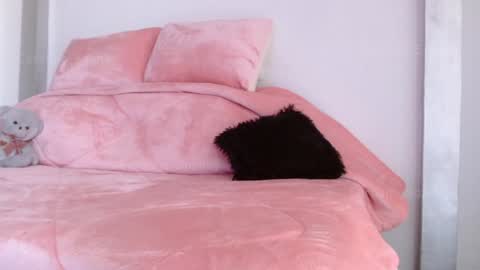 caroline online show from 01/16/25, 09:19