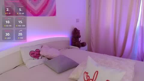 Snapshot of carolineamber chatting on 10/30/25, 02:57 Carlolina online show from 10/30/25, 02:57