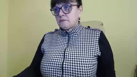 CarolineDream  online show from 10/24/25, 09:28