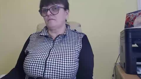 CarolineDream  online show from 11/06/25, 11:55