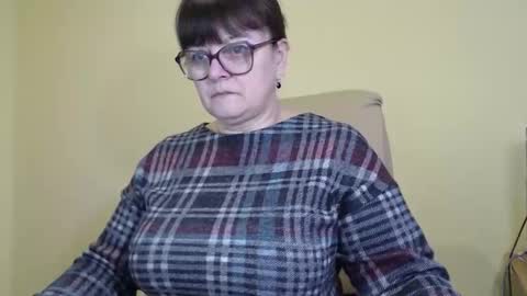 CarolineDream  online show from 11/19/25, 06:24