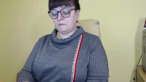 CarolineDream  online show from 12/01/25, 06:29