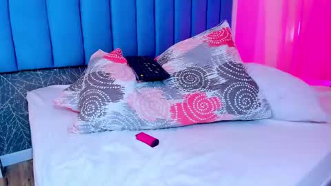 Snapshot of carolineegarcia chatting on 03/10/25, 04:35 CarolineeGarcia online show from 03/10/25, 04:35