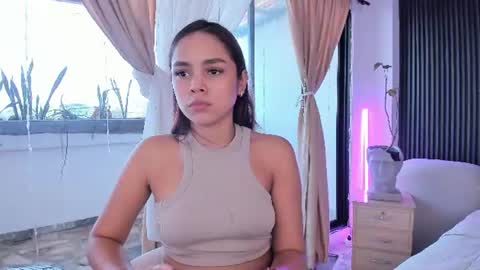 Snapshot of carolinefyre chatting on 07/18/26, 02:43 Caroline online show from 07/18/26, 02:43