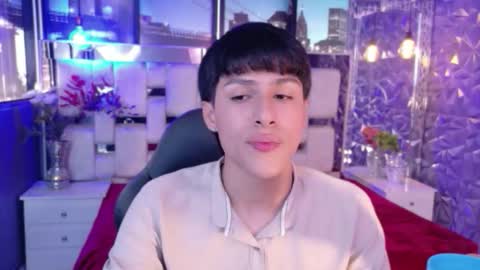 carolinejesh online show from 03/01/26, 08:00