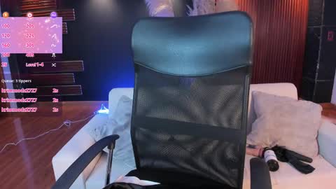 Snapshot of carolinemiller1 chatting on 05/14/26, 01:40 Caro online show from 05/14/26, 01:40