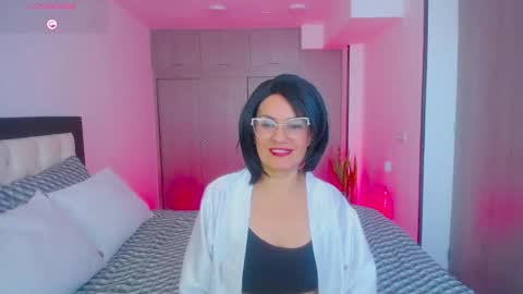 CarolinneFiotti online show from 09/22/25, 01:24