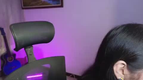 kitty online show from 11/10/25, 02:43